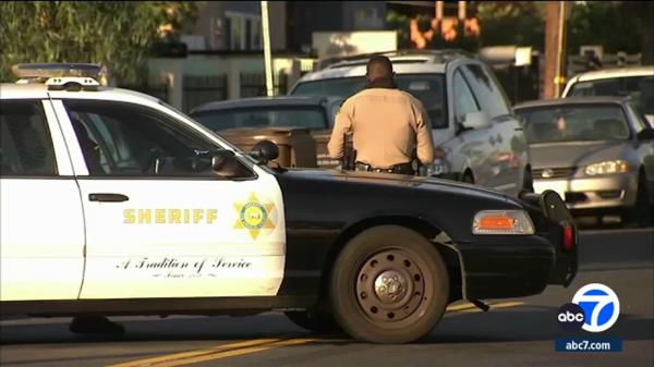 洛杉矶警局4名现任和前任员工在24小时内自杀身亡，警局举国哀悼
